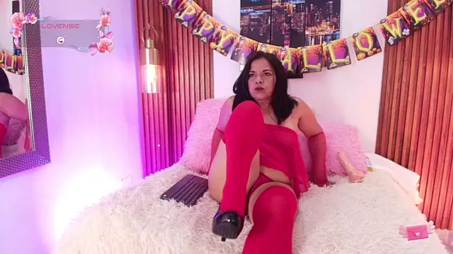 EvaGoddess  online show from October 17, 2025, 6:53 pm