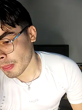 Snapshot of Mason_grey chatting on November 1, 2025, 9:52 pm Mason grey online show from November 1, 2025, 9:52 pm