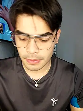 Snapshot of Mason_grey chatting on November 13, 2025, 12:42 pm Mason grey online show from November 13, 2025, 12:42 pm