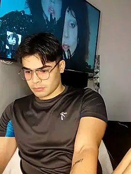 Snapshot of Mason_grey chatting on November 4, 2025, 12:20 pm Mason grey online show from November 4, 2025, 12:20 pm