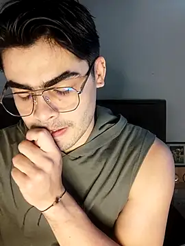 Snapshot of Mason_grey chatting on November 14, 2025, 2:32 pm Mason grey online show from November 14, 2025, 2:32 pm