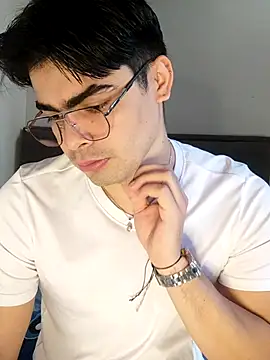 Snapshot of Mason_grey chatting on November 19, 2025, 1:11 pm Mason grey online show from November 19, 2025, 1:11 pm