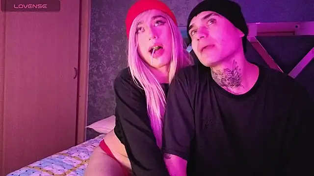 Snapshot of owen_desmond chatting on October 23, 2025, 4:00 am owen desmond online show from October 23, 2025, 4:00 am