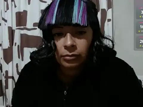 Acelinrose online show from April 14, 2026, 12:48 am