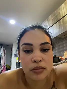 Snapshot of FOX_LATINA chatting on June 25, 2026, 5:12 am FOX LATINA online show from June 25, 2026, 5:12 am
