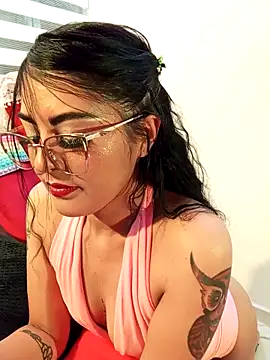 ValeNiitaLuv online show from November 25, 2025, 2:34 am