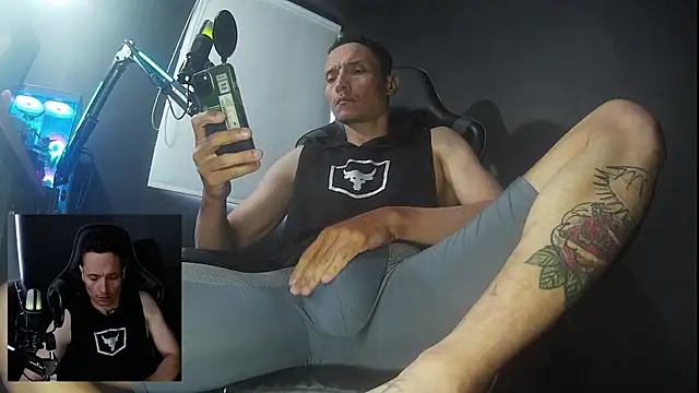 Juan Mysterious Hammer online show from December 21, 2025, 5:58 pm