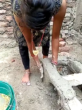 Indian GIRL BR online show from October 17, 2025, 4:27 am