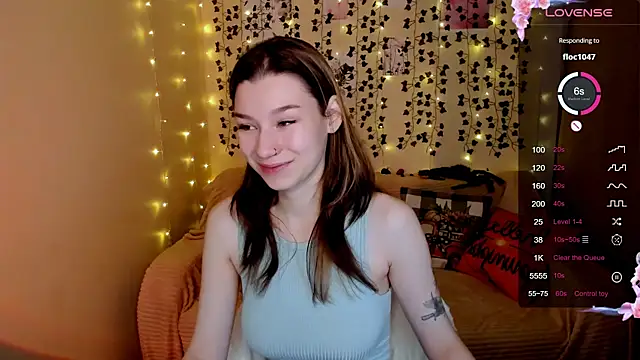 LinaBlossom  online show from November 2, 2025, 3:00 am