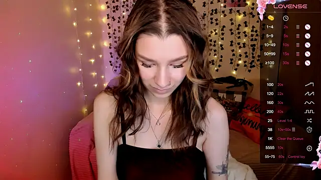 LinaBlossom  online show from October 31, 2025, 8:33 am