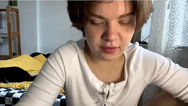 SabrinaFolts online show from September 21, 2025, 9:03 am