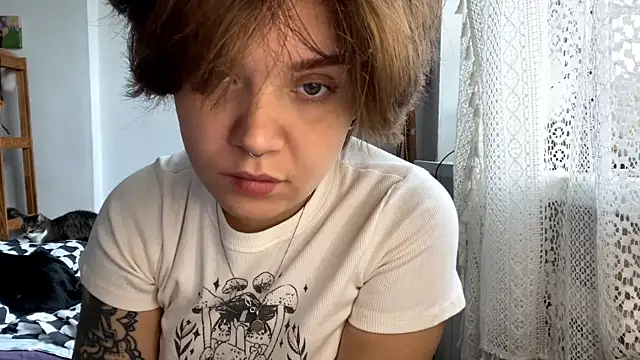 SabrinaFolts online show from September 22, 2025, 9:15 am