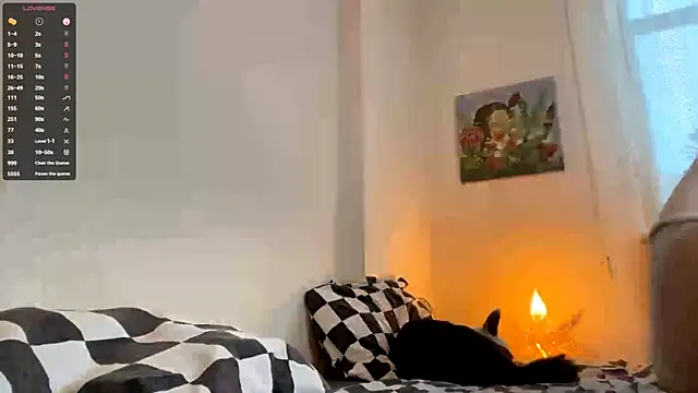 SabrinaFolts online show from December 16, 2025, 10:08 am