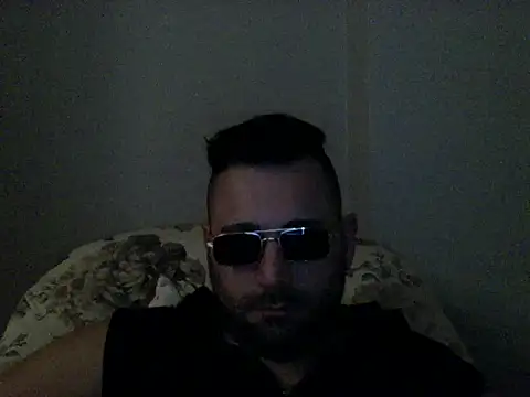 Snapshot of izlebeni_ chatting on November 17, 2025, 6:56 pm izlebeni online show from November 17, 2025, 6:56 pm