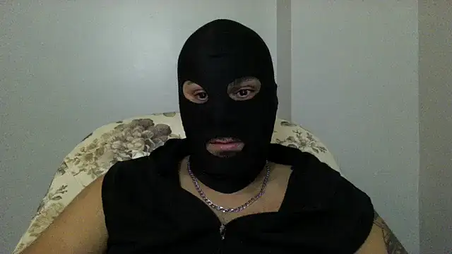 Snapshot of izlebeni_ chatting on September 25, 2025, 12:05 am izlebeni online show from September 25, 2025, 12:05 am