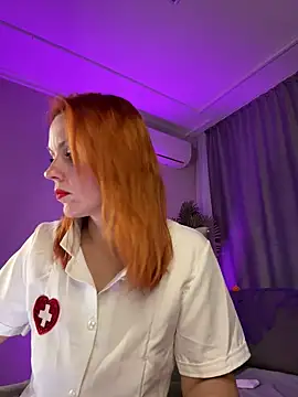 FlameQueen online show from October 31, 2025, 1:19 pm