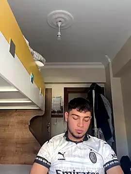 astoperaa online show from September 20, 2025, 1:38 pm