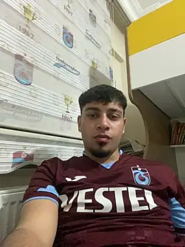 astoperaa online show from March 13, 2026, 6:35 pm