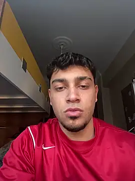 astoperaa online show from December 18, 2025, 1:37 pm