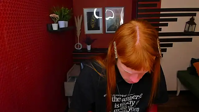 Snapshot of ChloeValentinee chatting on January 17, 2026, 2:53 pm ChloeValentinee online show from January 17, 2026, 2:53 pm