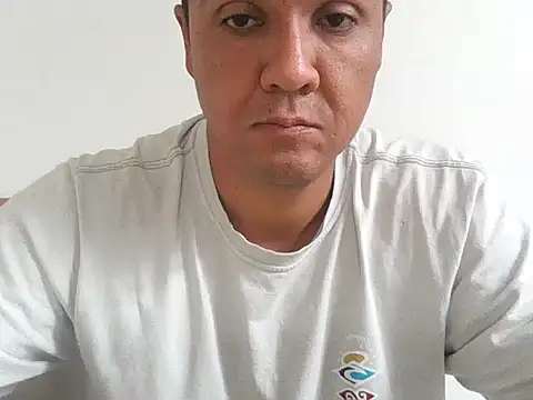 queroteusar online show from November 3, 2025, 1:58 pm