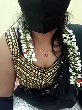 jasminetaml online show from February 13, 2026, 7:36 pm