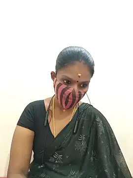 Tamil Yalini12 online show from October 11, 2025, 4:02 am