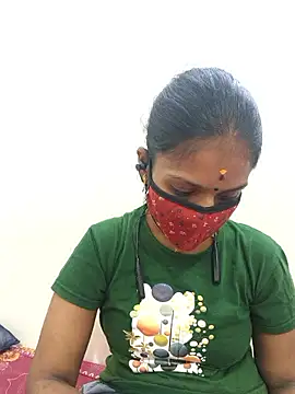 Tamil Yalini12 online show from November 24, 2025, 9:15 pm