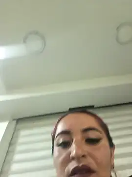 Snapshot of Alisson_Stonee chatting on May 2, 2026, 11:54 pm Alisson Stonee online show from May 2, 2026, 11:54 pm