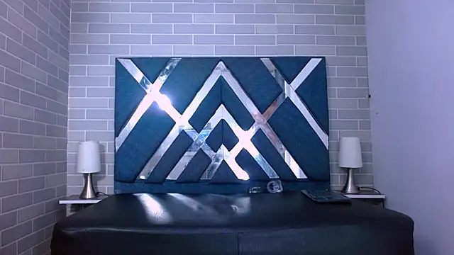 marcus hans  online show from November 8, 2025, 6:22 pm