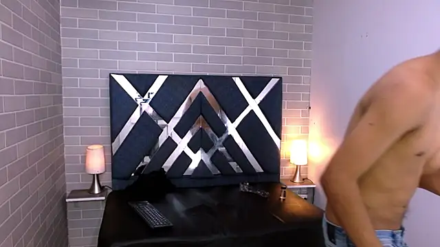 marcus hans  online show from November 21, 2025, 6:40 pm