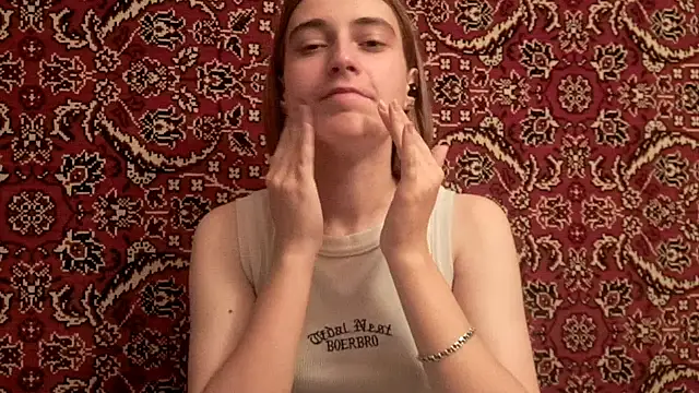 Snapshot of ivetabloom chatting on September 21, 2025, 5:29 pm ivetabloom online show from September 21, 2025, 5:29 pm