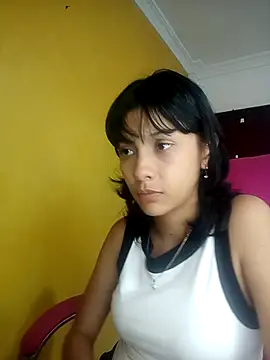 xoxo milk online show from October 24, 2025, 8:08 pm