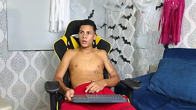 Twink davidxx online show from October 23, 2025, 9:57 pm