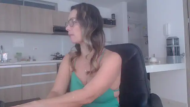 LovePaula online show from March 23, 2026, 2:17 pm