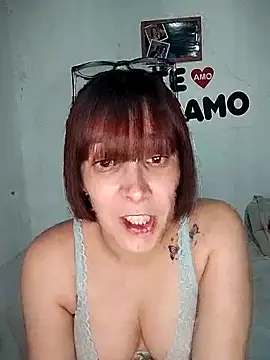 Snapshot of catperigosa chatting on October 12, 2025, 8:10 pm catperigosa online show from October 12, 2025, 8:10 pm