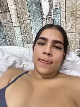 Snapshot of Valery_lux16 chatting on October 17, 2025, 1:13 pm Valery lux16 online show from October 17, 2025, 1:13 pm