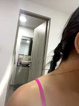 Snapshot of Valery_lux16 chatting on October 1, 2025, 2:17 am Valery lux16 online show from October 1, 2025, 2:17 am