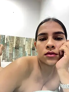 Snapshot of Valery_lux16 chatting on September 27, 2025, 1:23 am Valery lux16 online show from September 27, 2025, 1:23 am