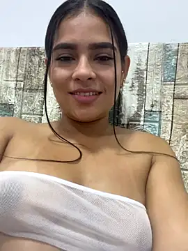 Snapshot of Valery_lux16 chatting on October 12, 2025, 1:45 pm Valery lux16 online show from October 12, 2025, 1:45 pm