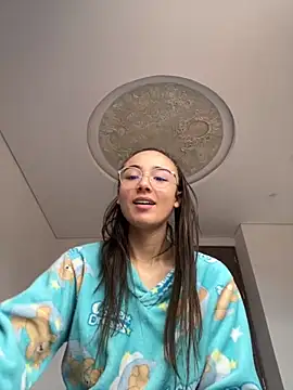 Snapshot of Innerpeace_ chatting on October 4, 2025, 8:10 pm Innerpeace online show from October 4, 2025, 8:10 pm