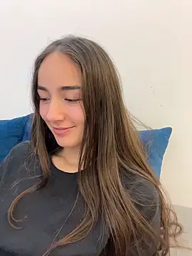 Snapshot of Innerpeace_ chatting on December 13, 2025, 8:04 pm Innerpeace online show from December 13, 2025, 8:04 pm