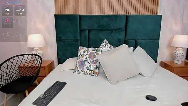 Snapshot of Amber_kiss_ chatting on December 3, 2025, 6:40 pm Amber kiss online show from December 3, 2025, 6:40 pm