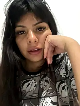 Snapshot of Bulma04 chatting on November 20, 2025, 11:14 pm Bulma04 online show from November 20, 2025, 11:14 pm