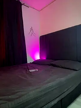 Snapshot of BoomChikaWow chatting on November 7, 2025, 11:41 pm BoomChikaWow online show from November 7, 2025, 11:41 pm