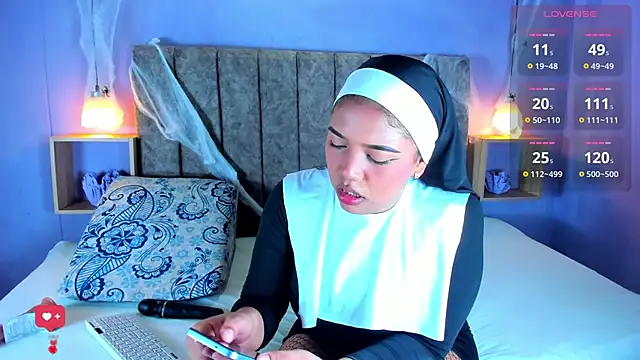 Snapshot of Bianca_Ethan chatting on October 29, 2025, 7:46 pm Bianca Ethan online show from October 29, 2025, 7:46 pm