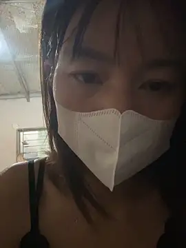 Hana-xinh online show from October 18, 2025, 4:36 am