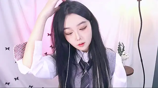 Snapshot of Miao-Maimiao chatting on November 27, 2025, 12:16 pm Miao-Maimiao online show from November 27, 2025, 12:16 pm