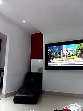 Snapshot of transreyna chatting on March 1, 2025, 4:44 pm transreyna online show from March 1, 2025, 4:44 pm