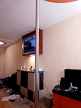 Snapshot of transreyna chatting on March 18, 2025, 10:26 pm transreyna online show from March 18, 2025, 10:26 pm